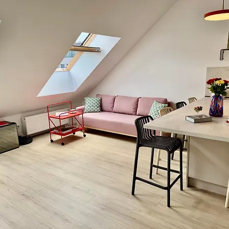 Διαμέρισμα Meridian - Stylish Brand New In The Center & Free Garage Parking *