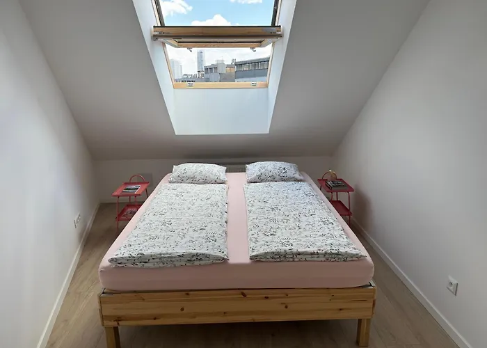 Meridian - Stylish Brand New In The Center & Free Garage Parking Appartement Bratislava