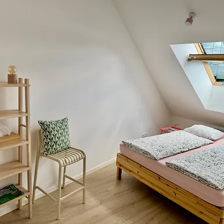 Meridian - Stylish Brand New In The Center & Free Garage Parking