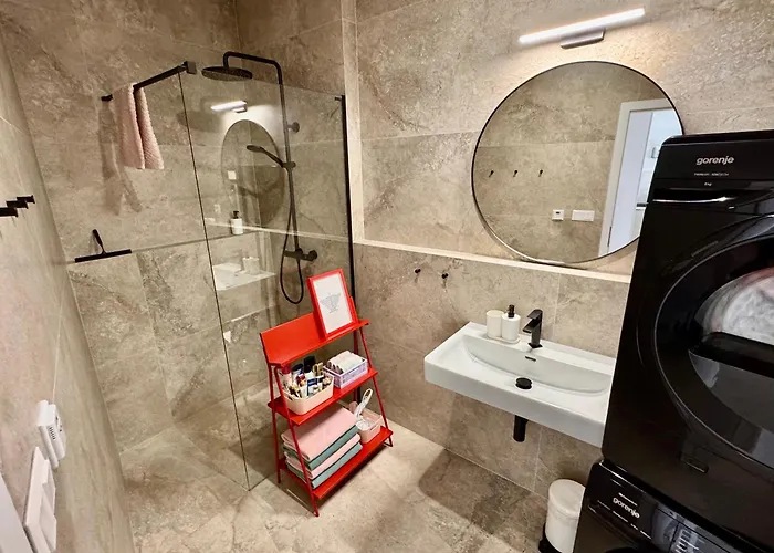 דירה Meridian - Stylish Brand New In The Center & Free Garage Parking ברטיסלאבה