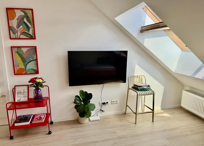 Meridian - Stylish Brand New In The Center & Free Garage Parking דירה